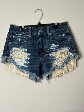 American Eagle Hi-Rise Festival Lace Distressed Denim Shorts – Size 6